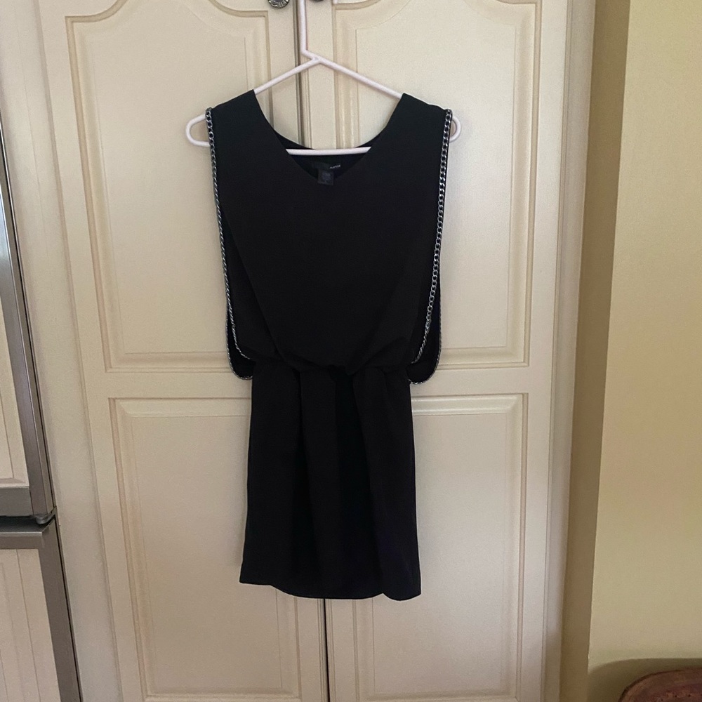 Aqua size 2 black dress